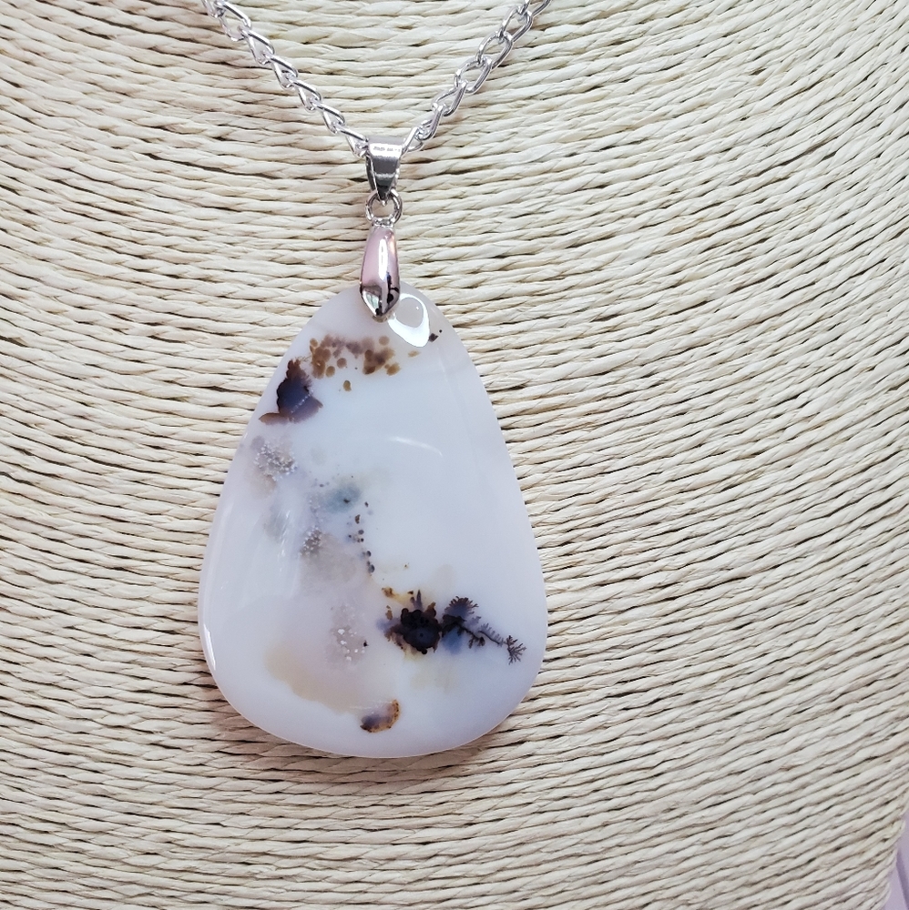 Scenic Dendritic pendant on 18" chain